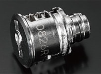 白色标记，其中工件的表面刮掉