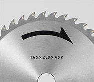 边缘缩小的黑色标记