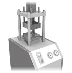 冲孔机刀片上残留的碎屑(拉片)